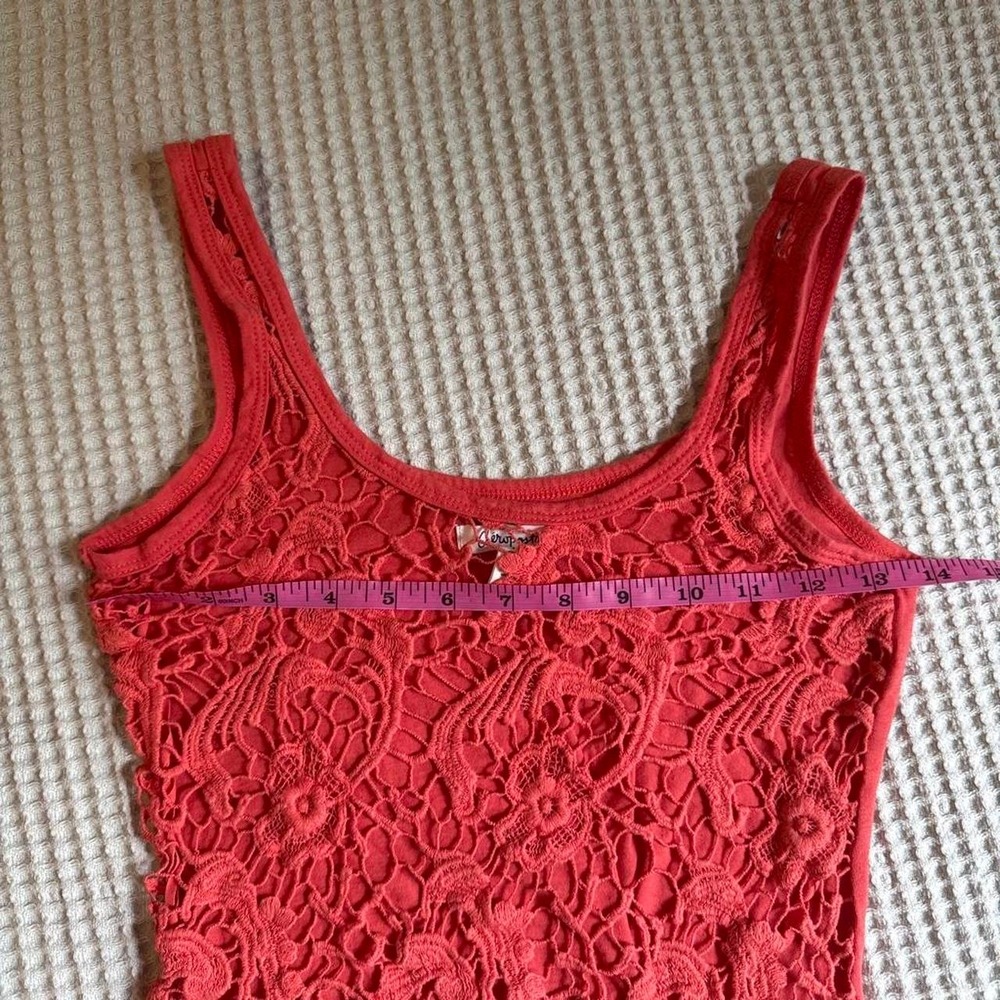 Vintage Y2K Aeropostale Coral Pink Crochet Lace Crop Tank - Picture 4 of 5